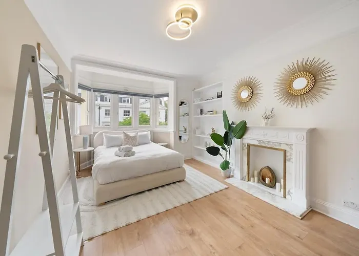 Modern Elegance In Paddington